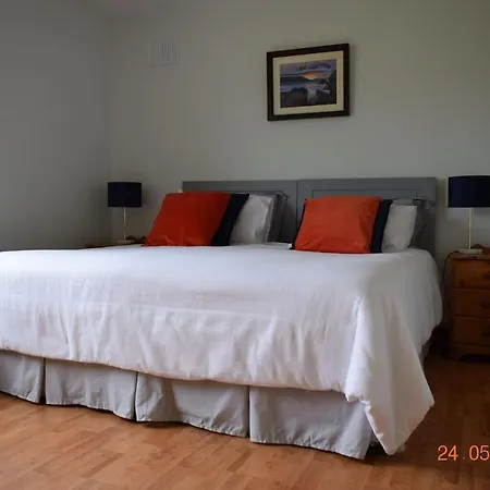 Hillgrove, Borrisokane * 테리클라스