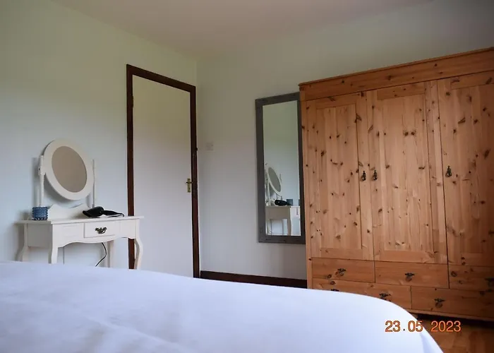 Hillgrove, Borrisokane * Terryglass